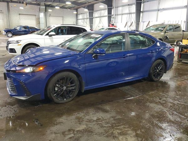 2025 TOYOTA CAMRY — Front 3/4