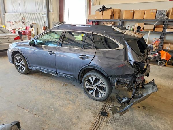 2022 SUBARU OUTBACK Touring