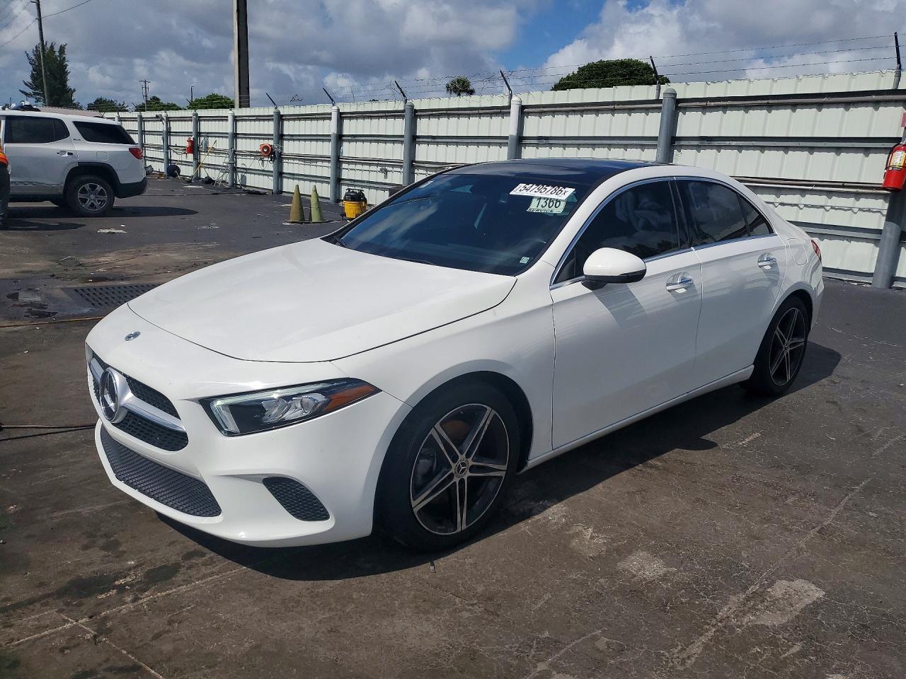 2022 MERCEDES-BENZ A A220