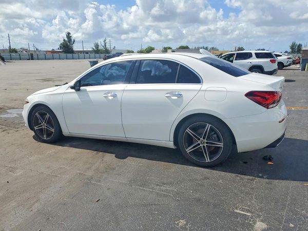 2022 MERCEDES-BENZ A A220