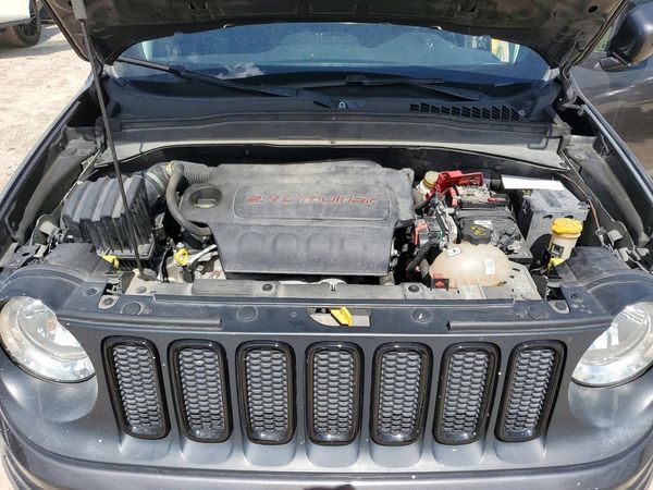 2018 JEEP RENEGADE LATITUDE 4X4
