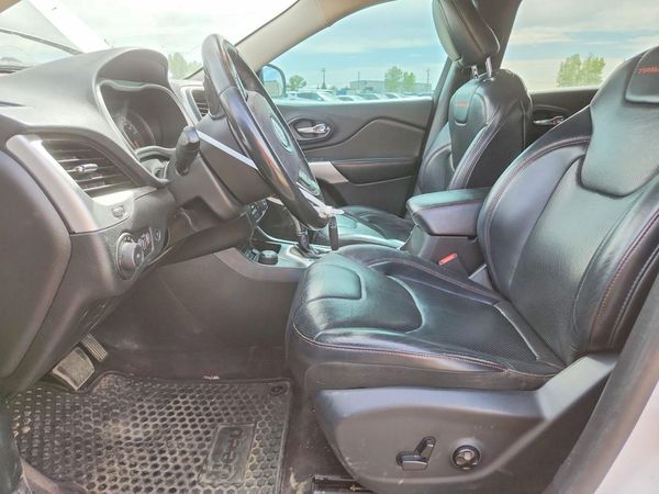 2017 JEEP CHEROKEE TRAILHAWK 4X4