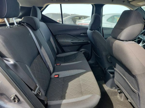 2019 NISSAN KICKS