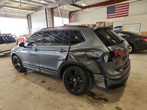 2024 VOLKSWAGEN TIGUAN 4Motion SE R-Line Black
