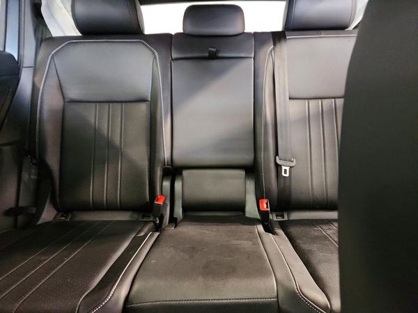 2024 VOLKSWAGEN TIGUAN 4Motion SE R-Line Black