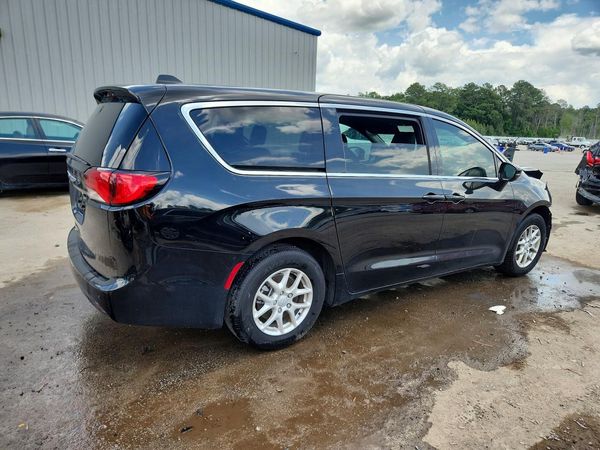 2025 CHRYSLER VOYAGER LX