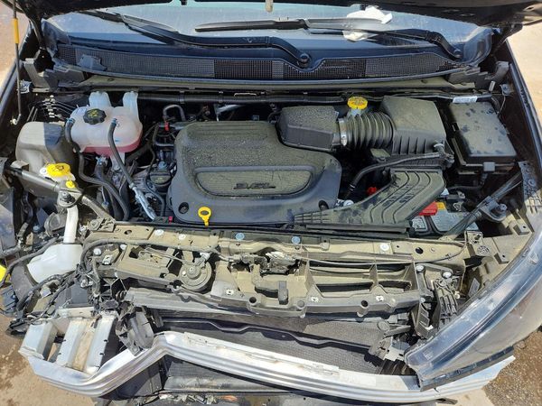 2025 CHRYSLER VOYAGER LX