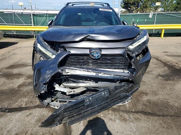 2023 TOYOTA RAV4 SE