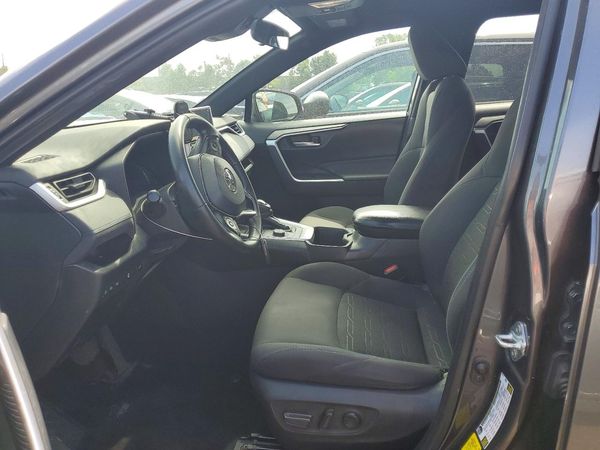 2023 TOYOTA RAV4 SE