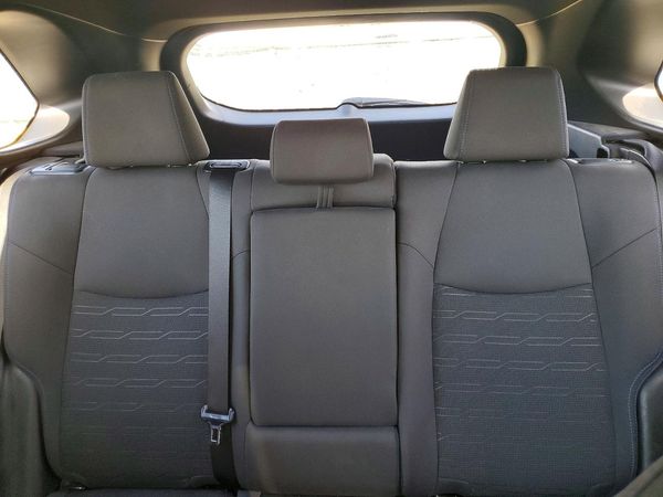 2023 TOYOTA RAV4 SE