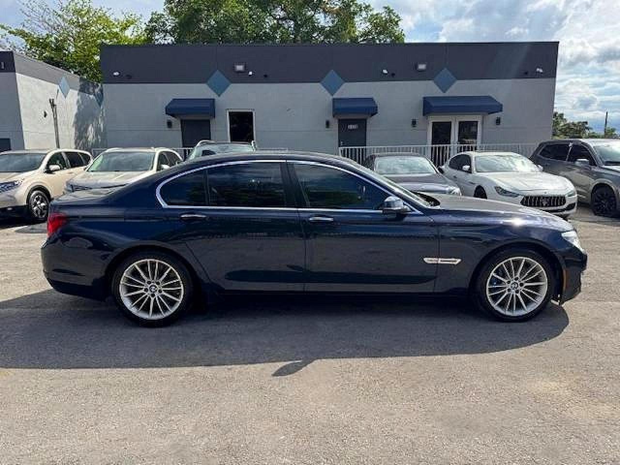 2015 BMW 750