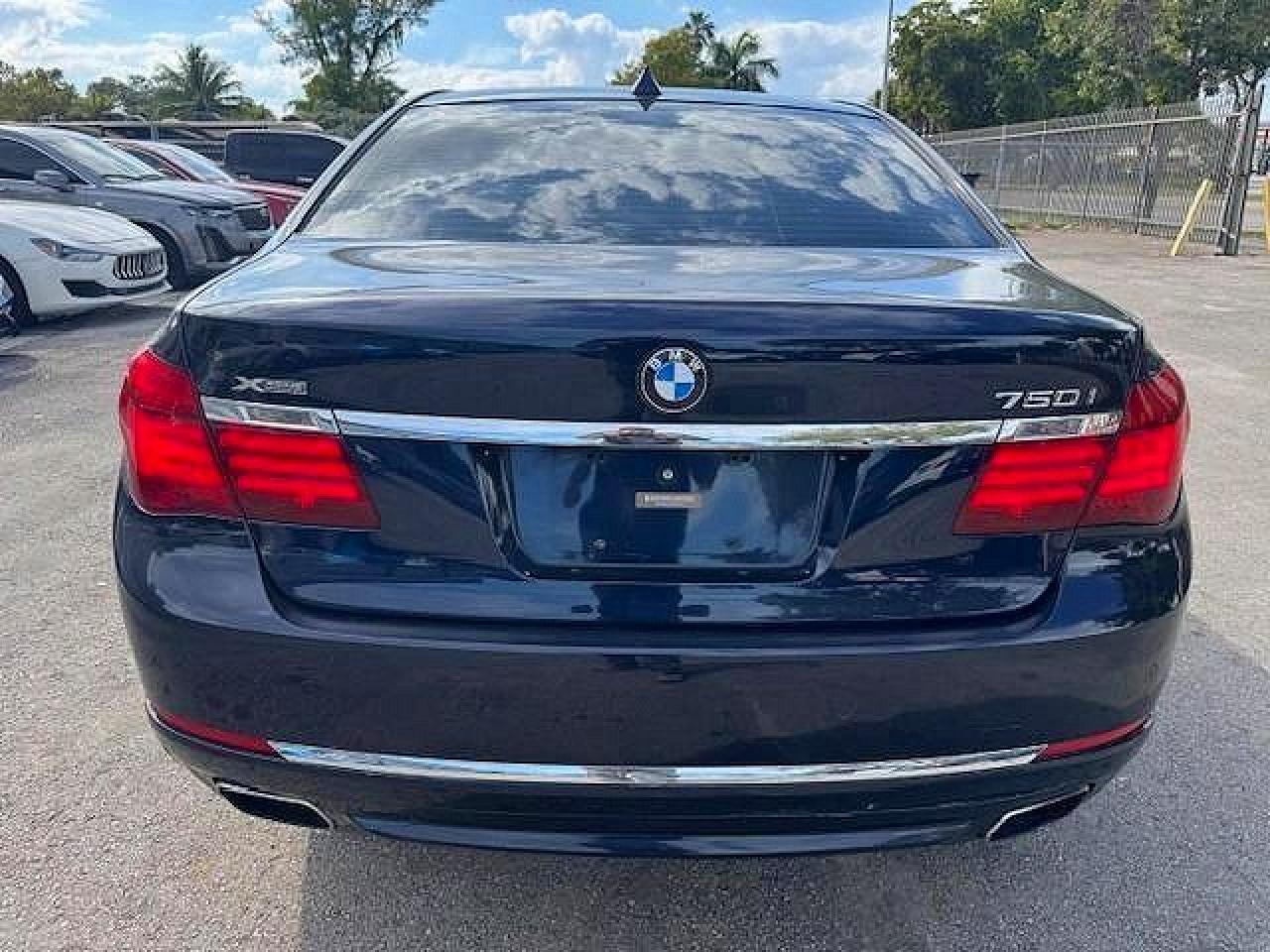2015 BMW 750
