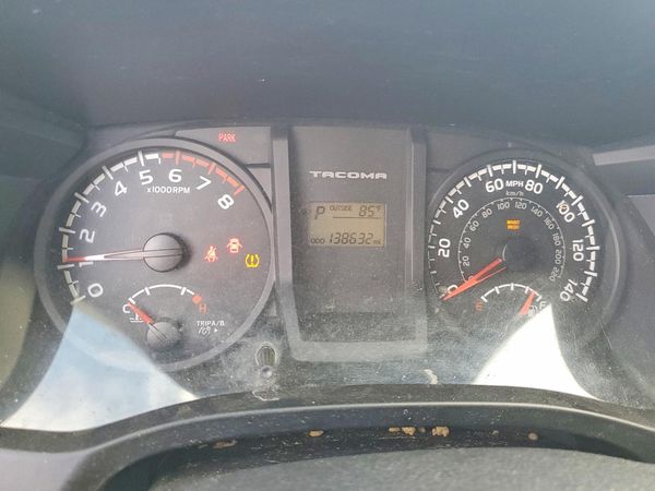 2017 TOYOTA TACOMA SR/SR5