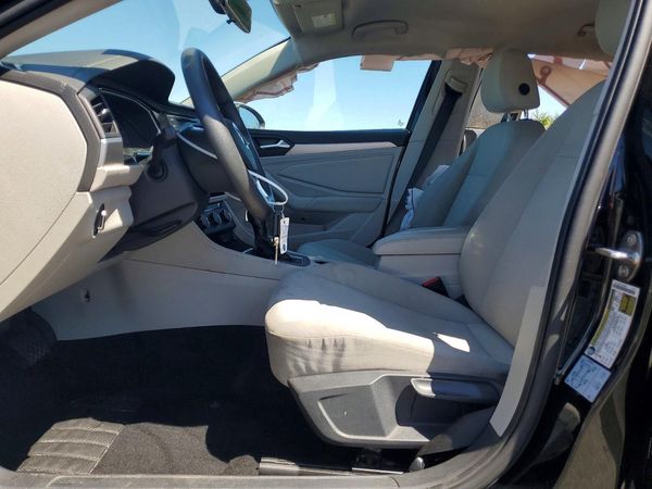 2021 VOLKSWAGEN JETTA S / SE / R-Line