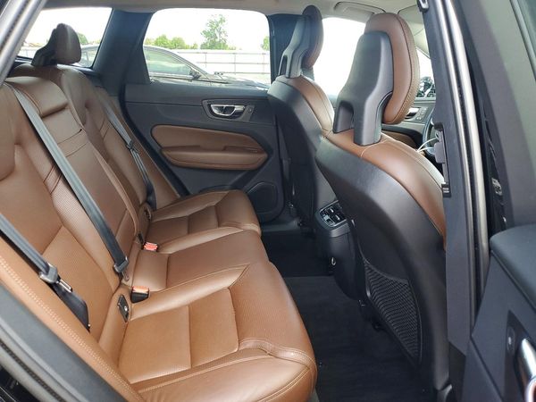 2018 VOLVO XC60 Inscription