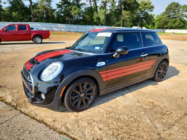 2017 MINI COOPER
