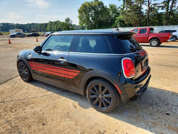 2017 MINI COOPER