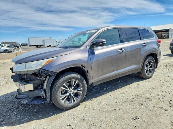 2019 TOYOTA HIGHLANDER LE/LE Plus