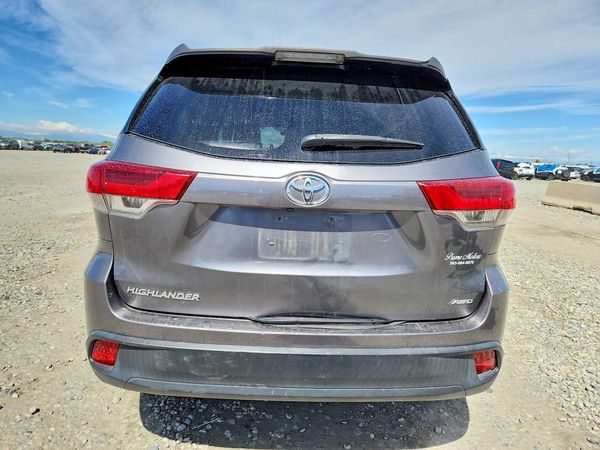 2019 TOYOTA HIGHLANDER LE/LE Plus