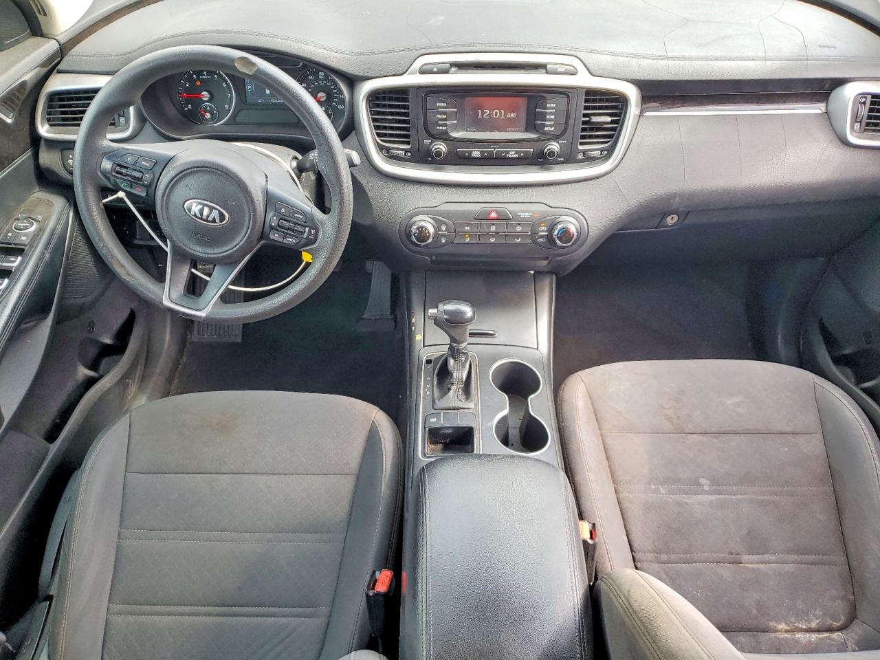2016 KIA SORENTO L / LX