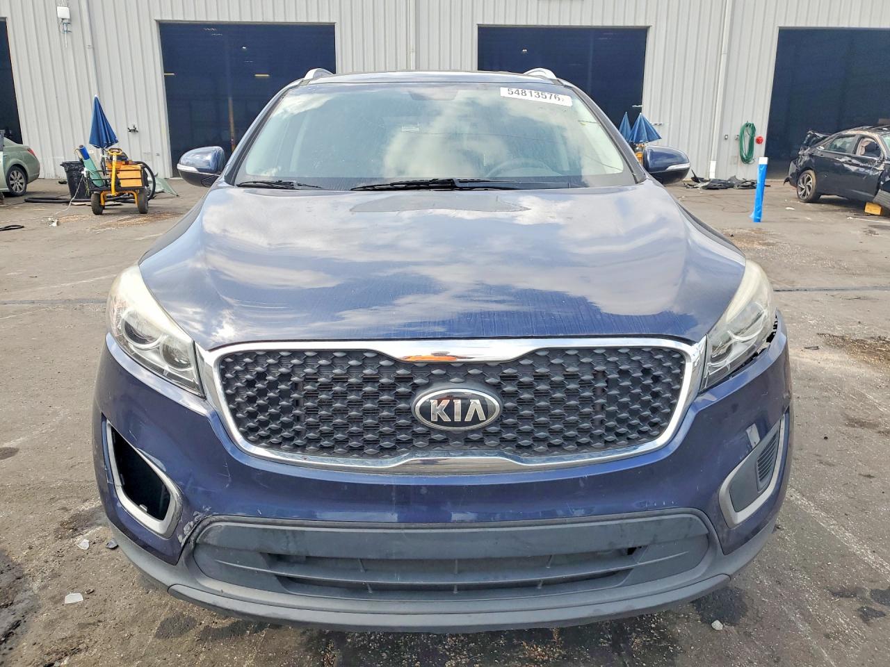 2016 KIA SORENTO L / LX