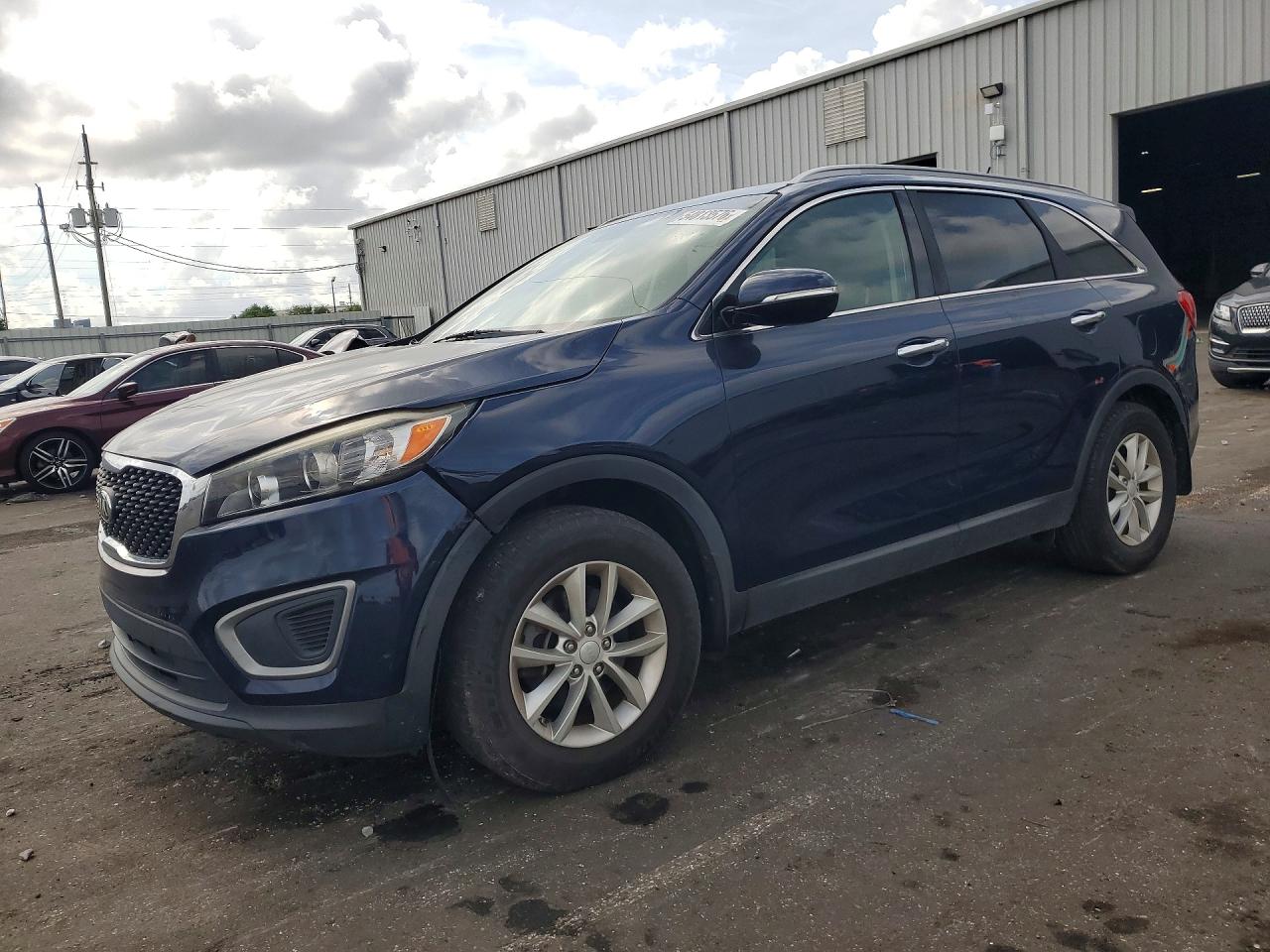 2016 KIA SORENTO L / LX