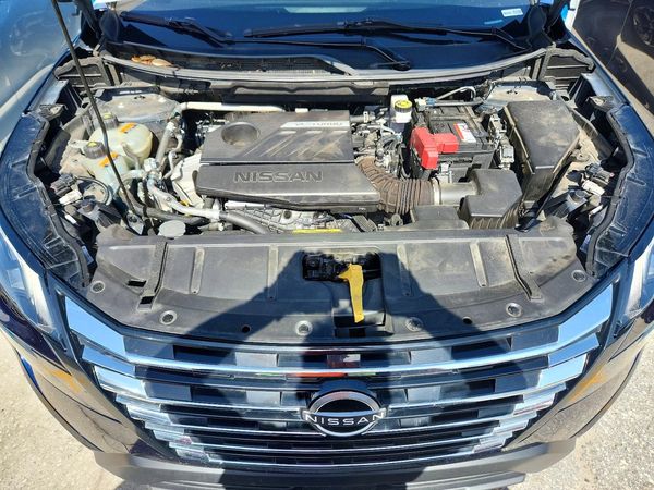 2024 NISSAN ROGUE SV — Engine bay
