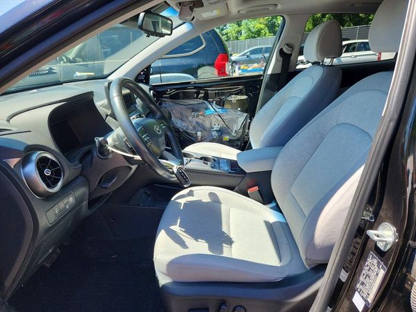 2022 HYUNDAI KONA SEL Convenience Pkg