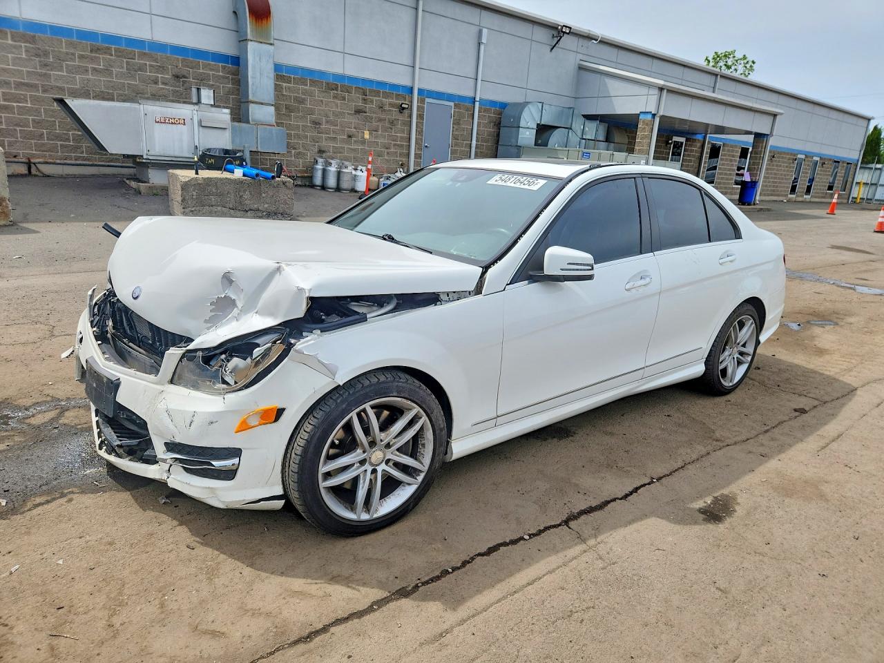 2013 MERCEDES-BENZ C-CLASS C300 — Front 3/4