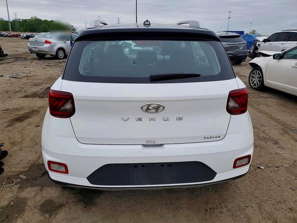 2026 HYUNDAI VENUE SEL, SEL w/ 2-Tone Roof