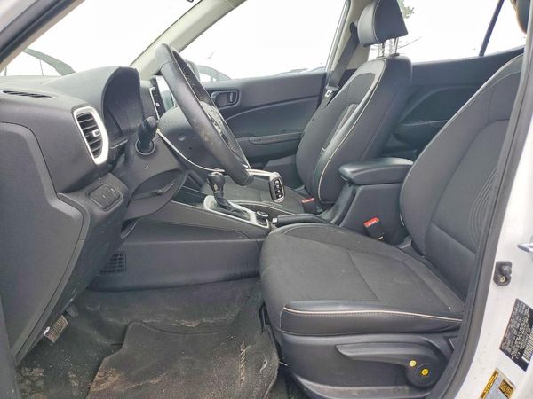 2026 HYUNDAI VENUE SEL, SEL w/ 2-Tone Roof