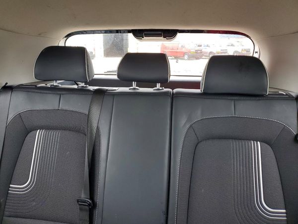2026 HYUNDAI VENUE SEL, SEL w/ 2-Tone Roof