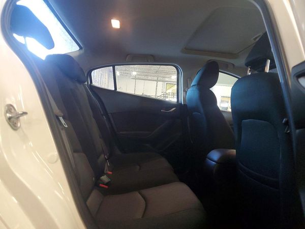 2015 MAZDA 3 Touring/GS