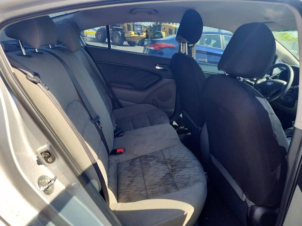 2015 KIA FORTE GL(Middle-low grade)