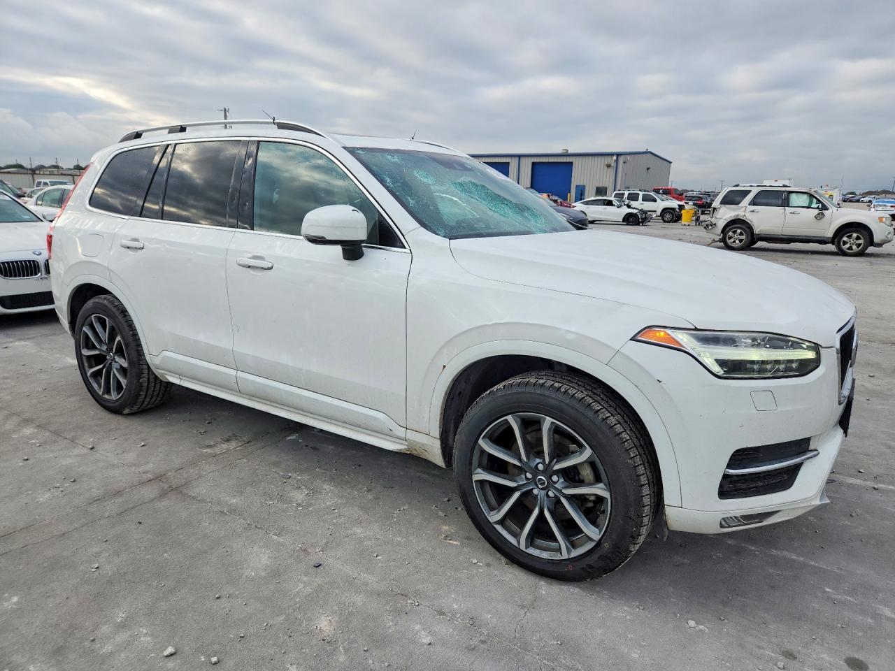 2018 VOLVO XC90