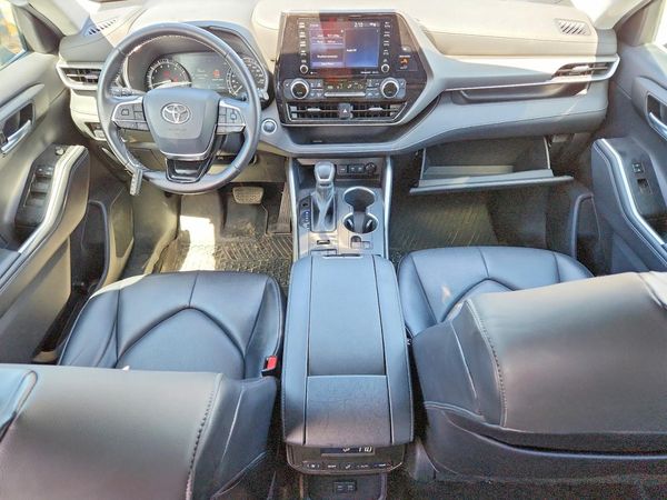 2021 TOYOTA HIGHLANDER