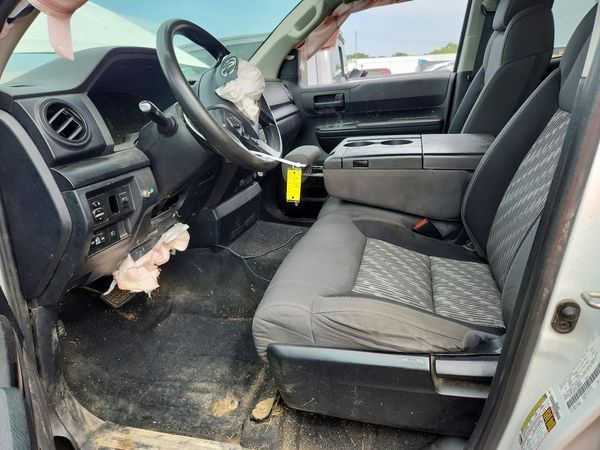 2020 TOYOTA TUNDRA