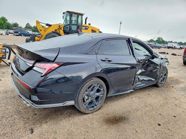 2025 HYUNDAI ELANTRA