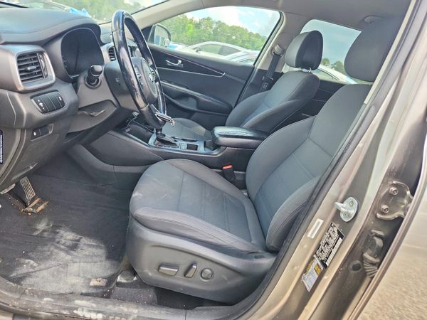 2016 KIA SORENTO L / LX