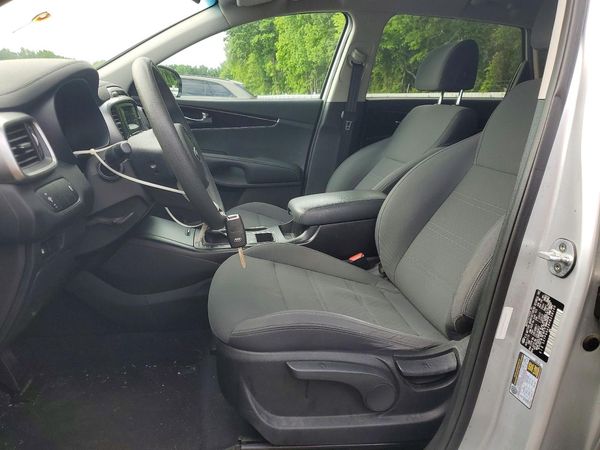 2017 KIA SORENTO L, LX
