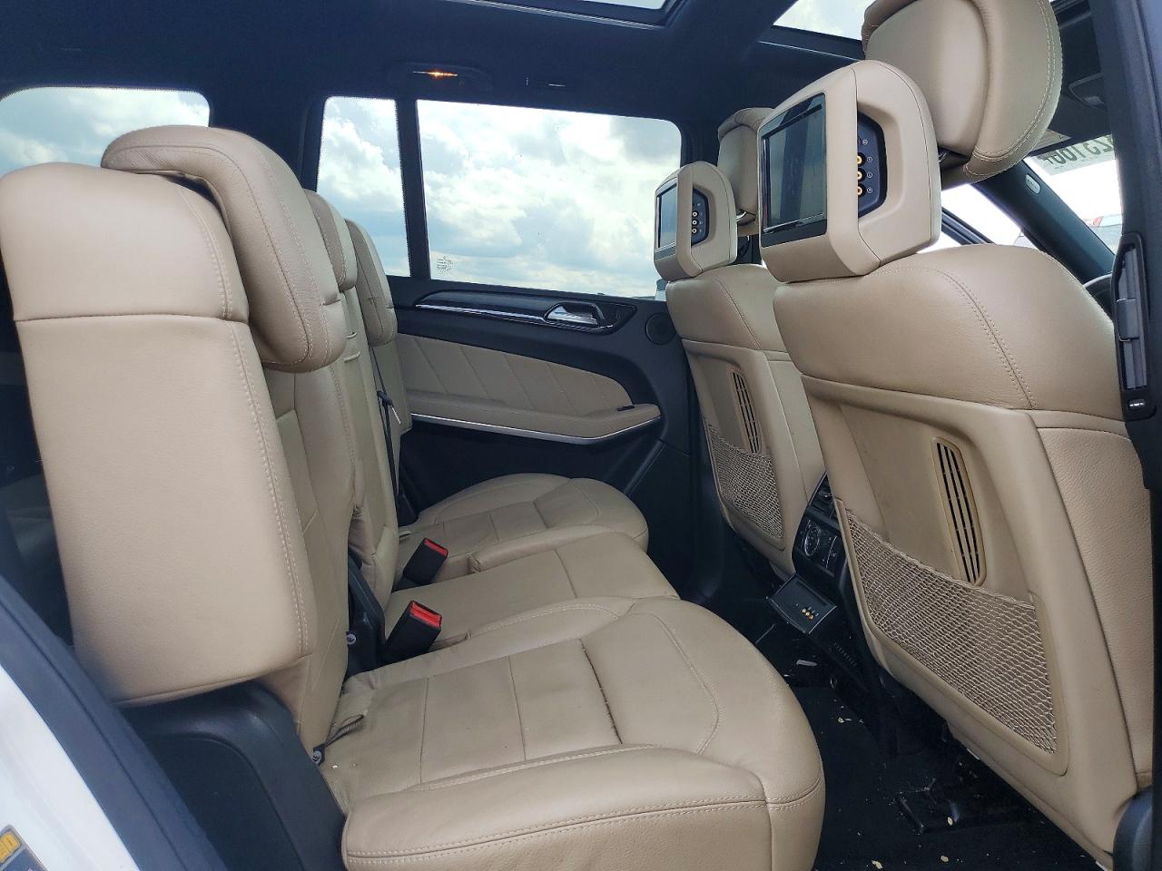 2016 MERCEDES-BENZ GL GL550-4M