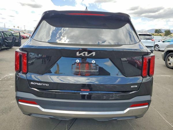 2025 KIA SORENTO