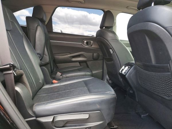 2025 KIA SORENTO