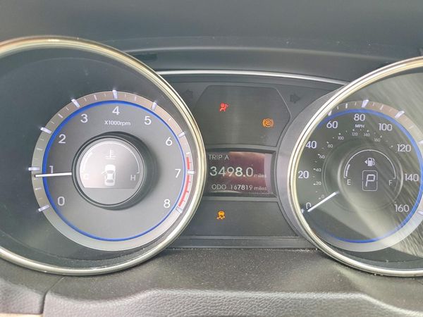 2012 HYUNDAI SONATA Middle level