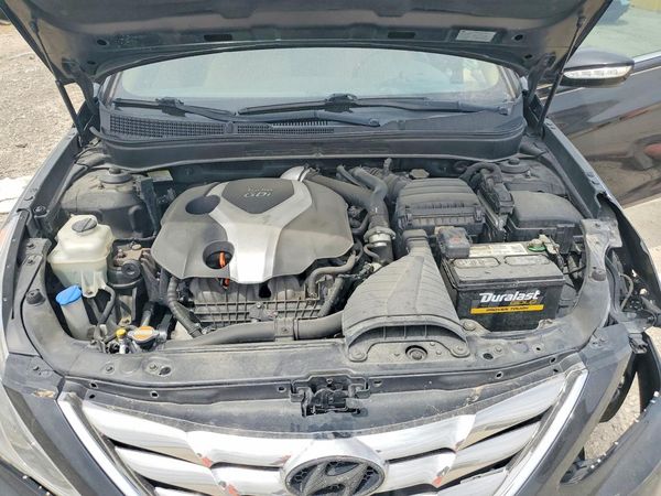 2012 HYUNDAI SONATA Middle level