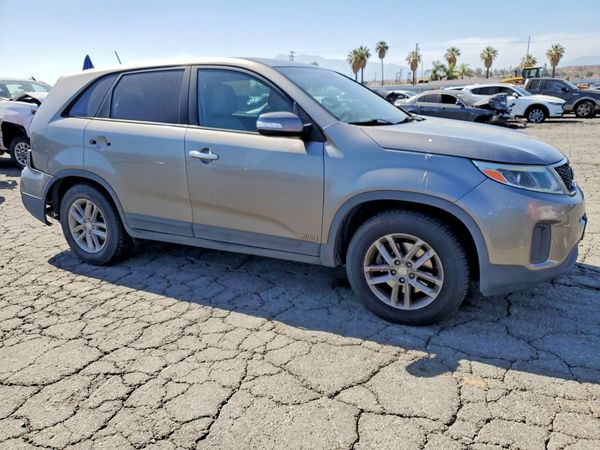 2015 KIA SORENTO GL