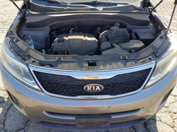2015 KIA SORENTO GL