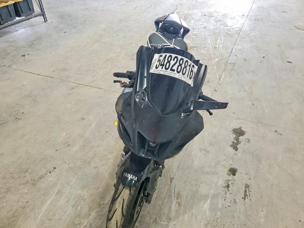 2025 YAMAHA YZFR7