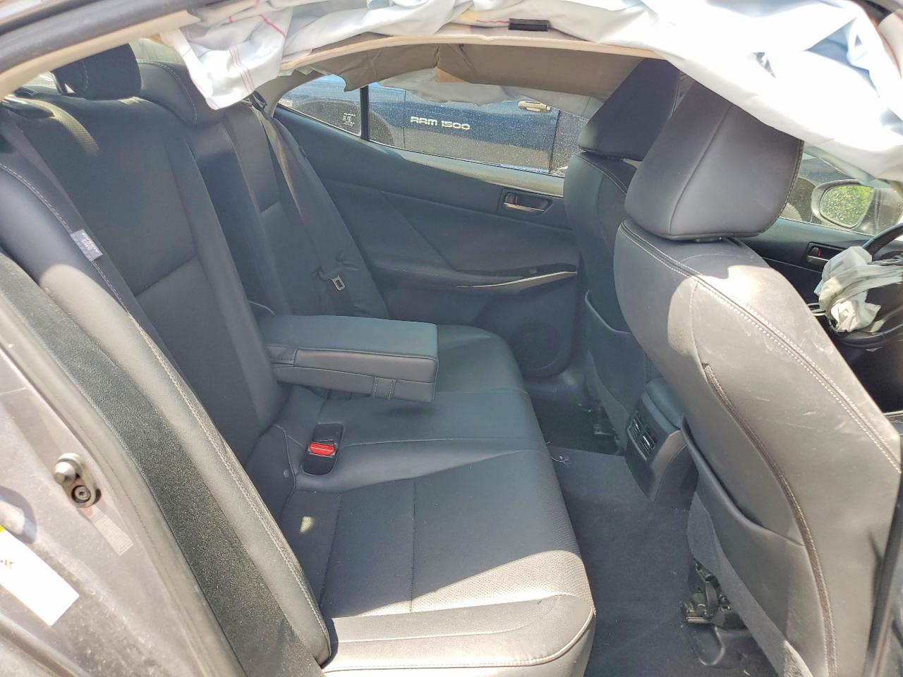 2017 LEXUS IS 300