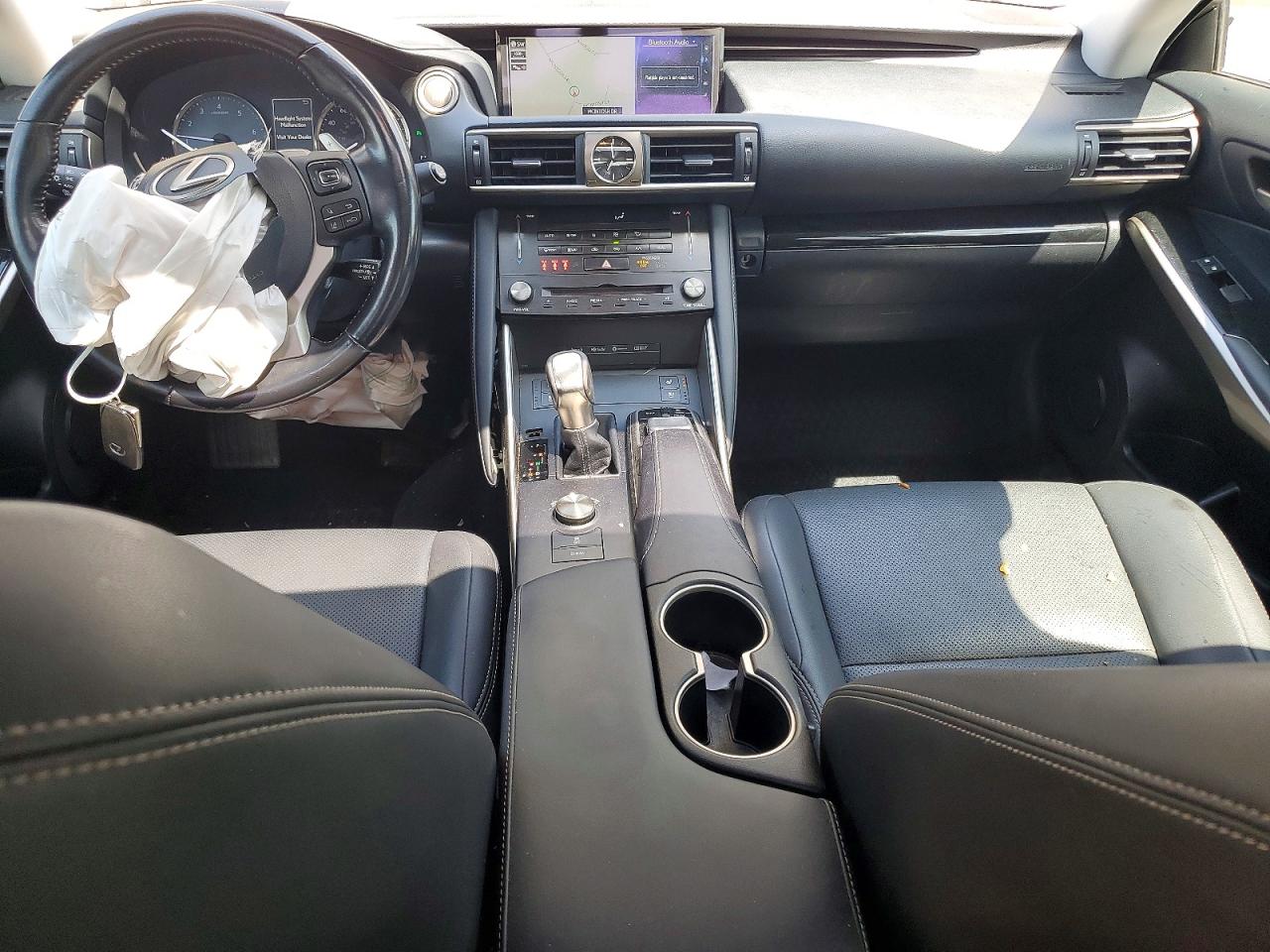 2017 LEXUS IS 300